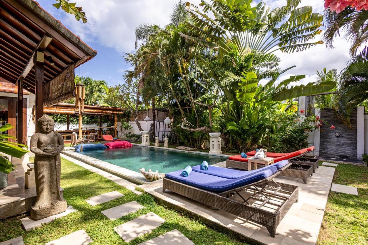 Wanted For Family Vacation * Seminyak (Bali)