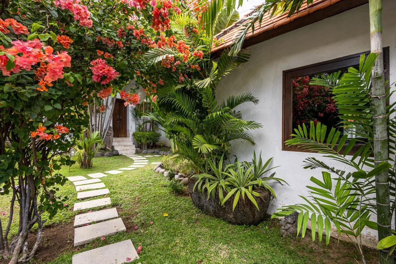 Villa Wanted For Family Vacation