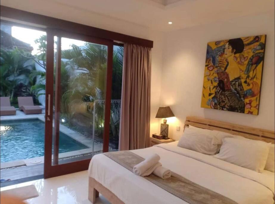 Umara 2 Kerobokan Close To Villa *