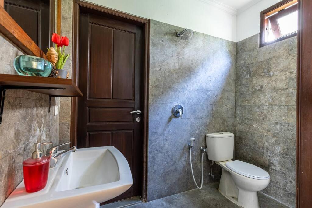 Wanted For Family Vacation Villa Seminyak (Bali)