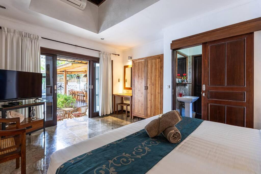 Villa Wanted For Family Vacation