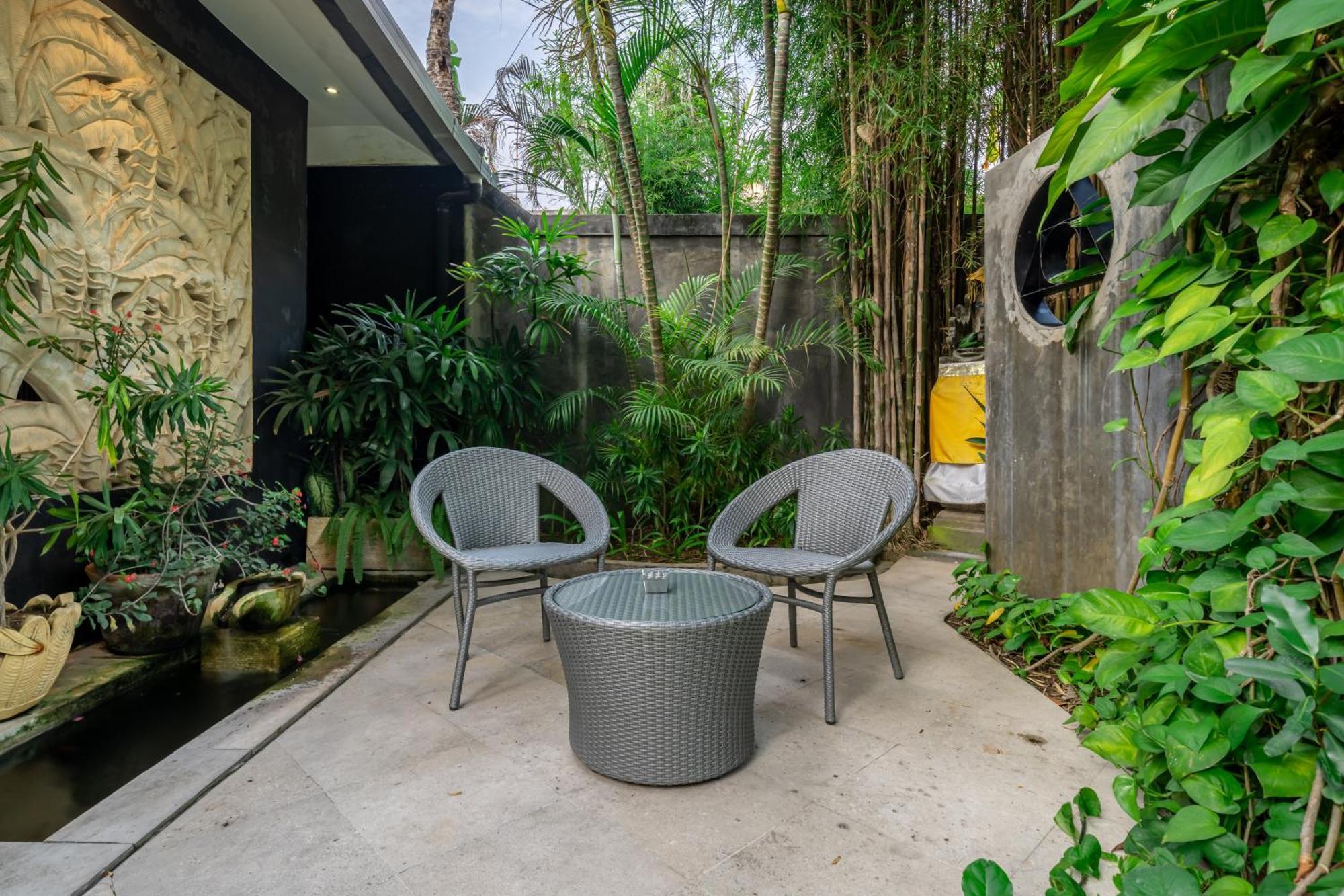 Alchemy Private 4 Bedroom Eat Street 10 Steps To Revolver Cafe *