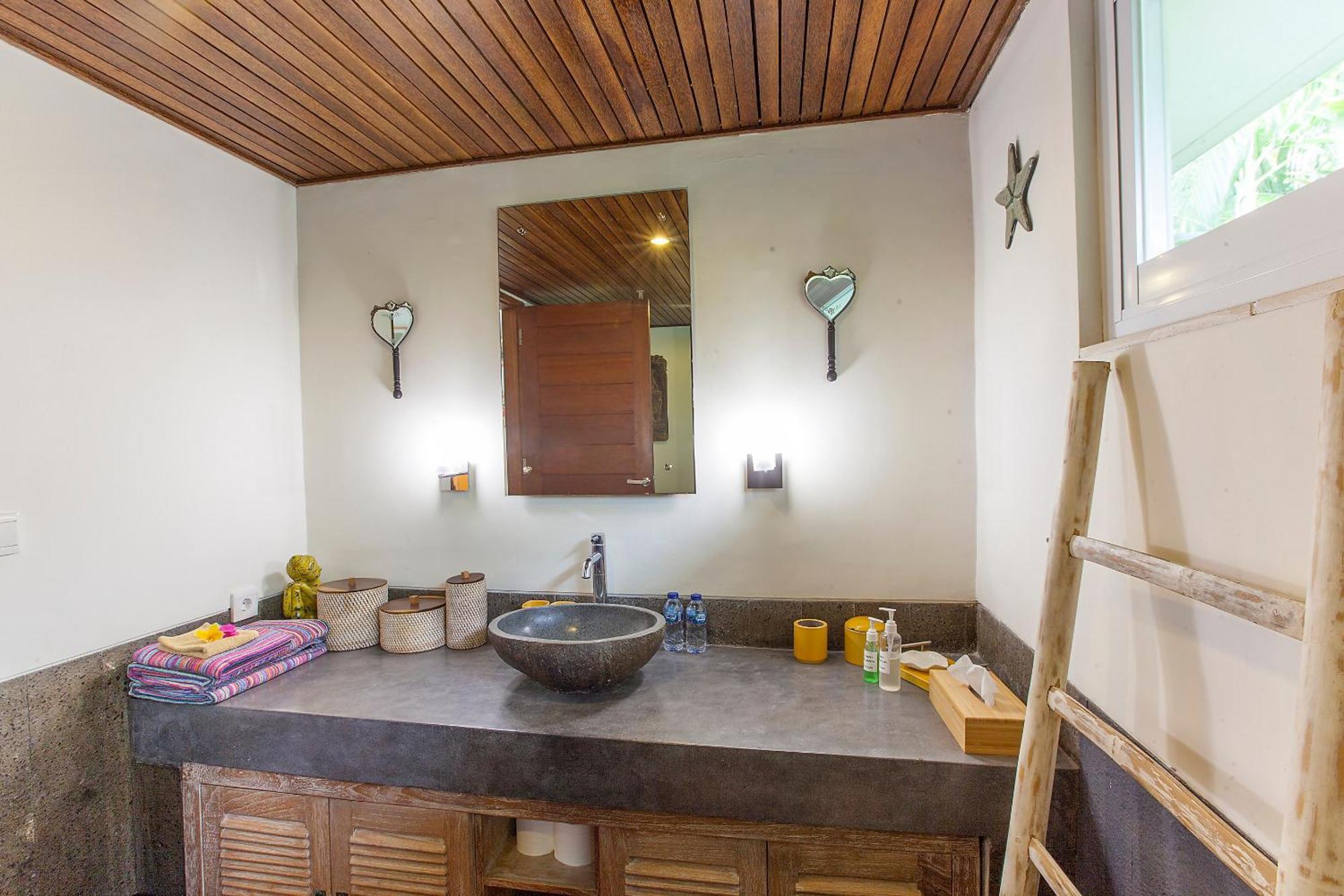 Santi Villa Seminyak (Bali)