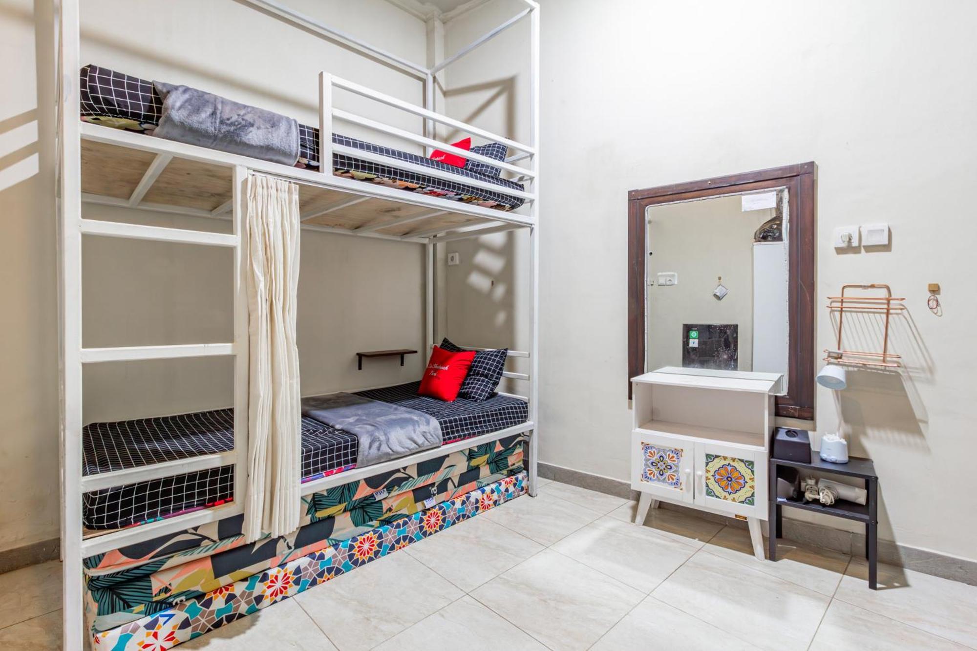 Hotel Collection O Near Formerly De Shabach 4*