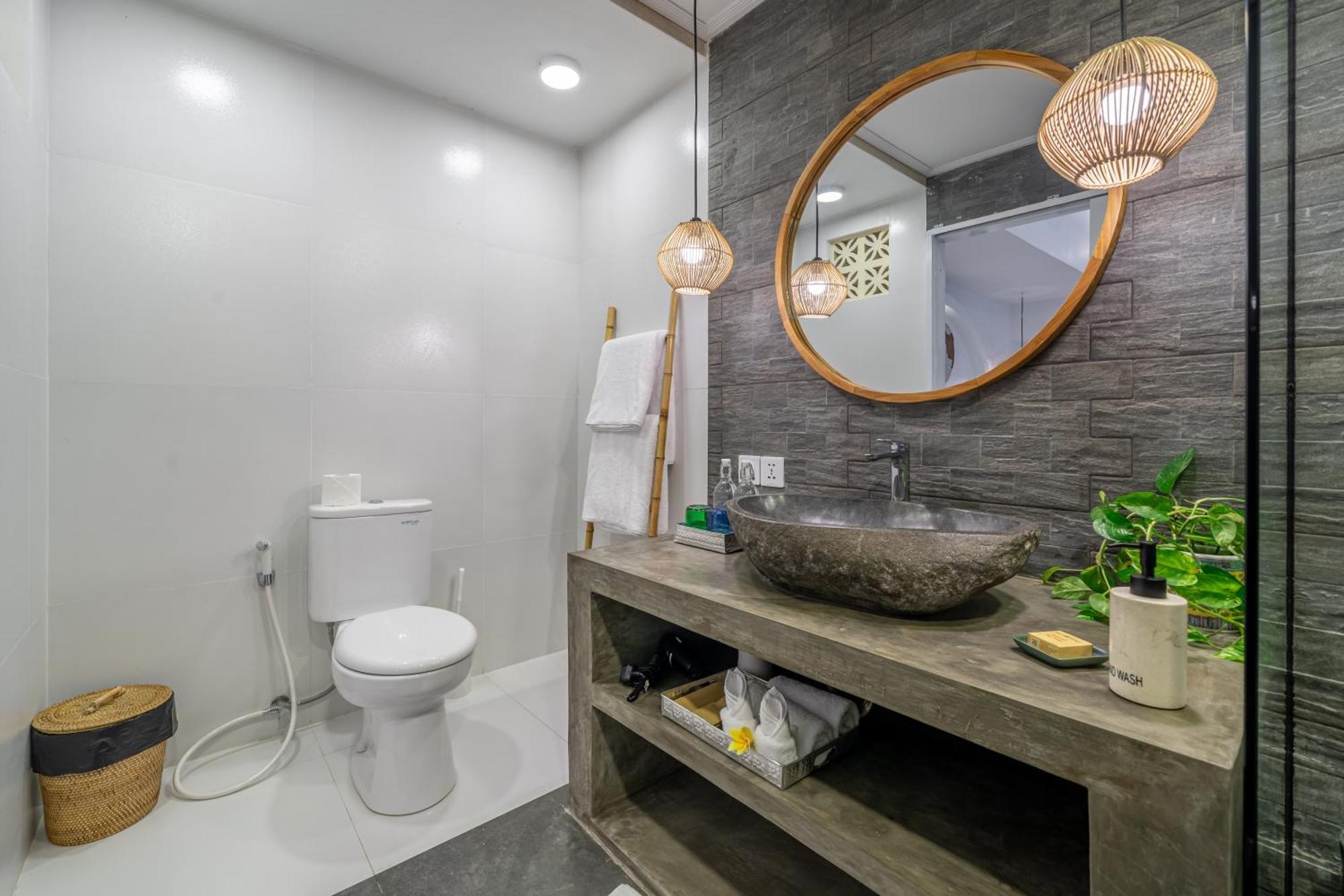 Gasthuis The Hepburn Stylish Single Room Guesthouse With Shared Pool 900M From Seminyak Beach *