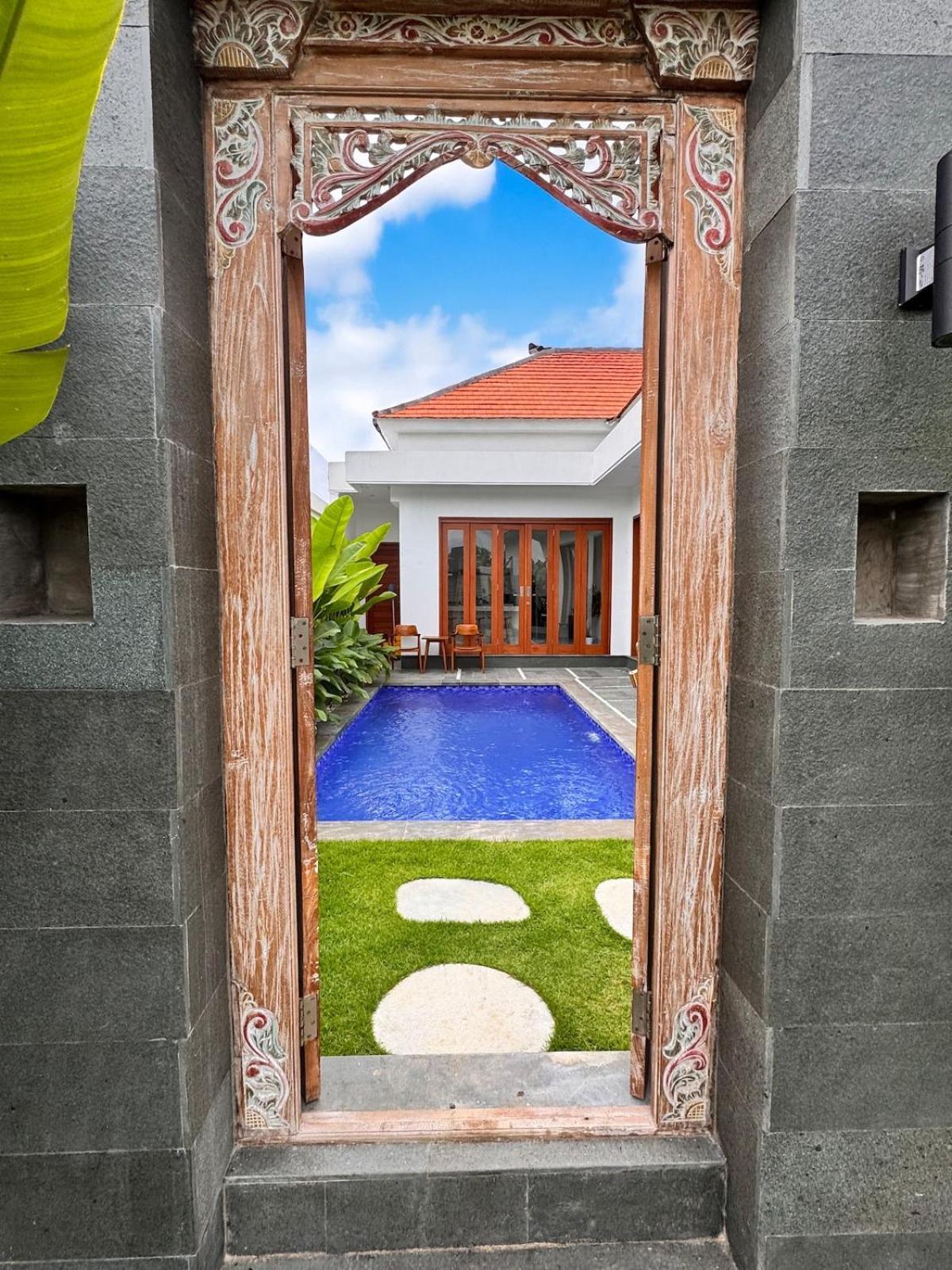 Private Escape In