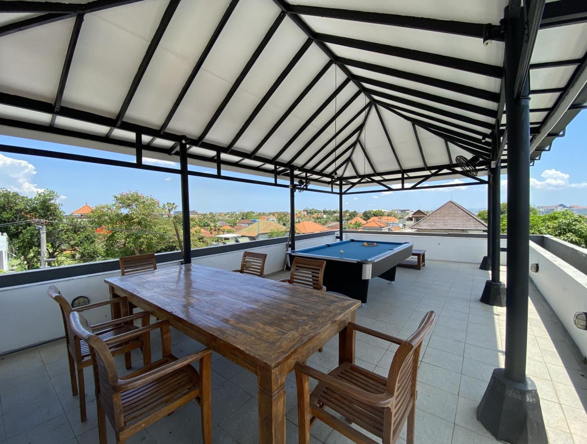 Amazing In Petitenget Location *