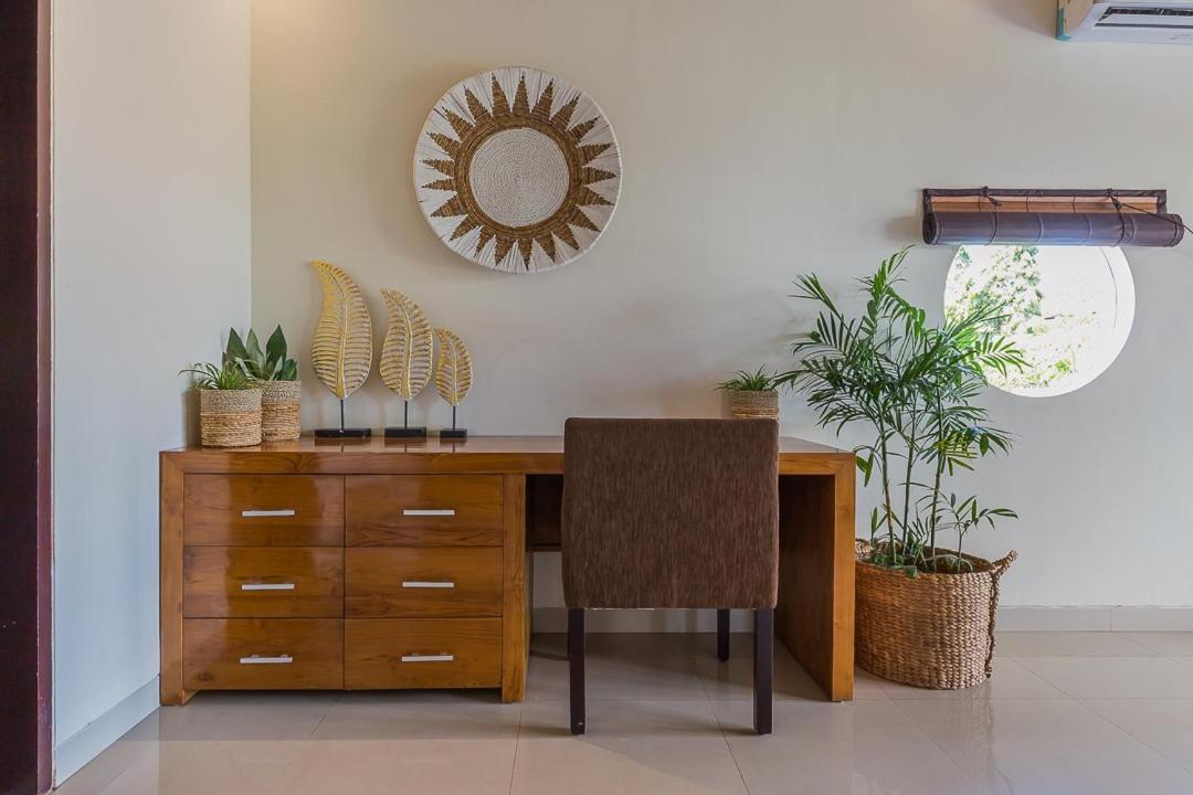 Villa Luxury 4 Bedroom Seminiak *