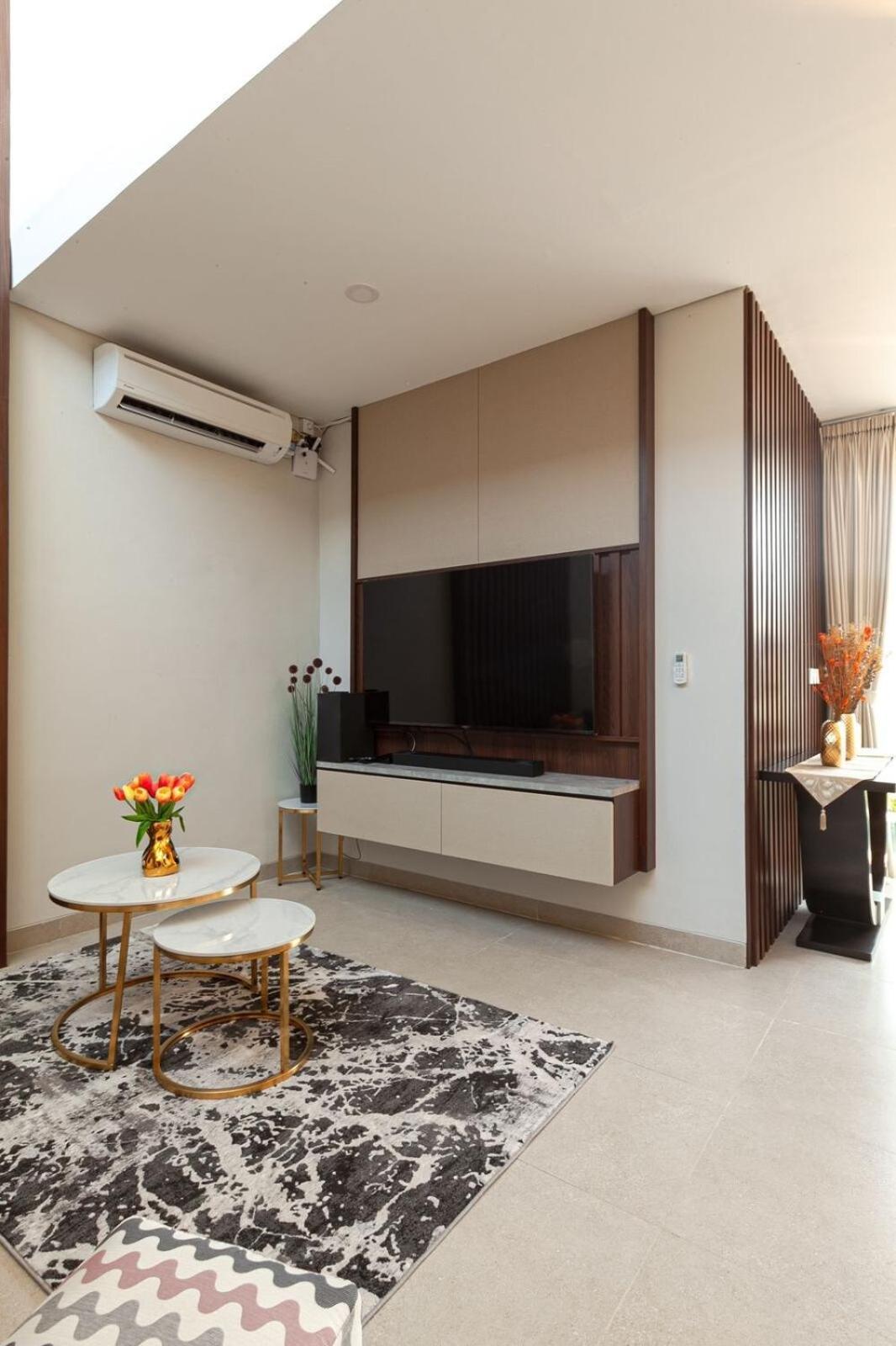 Yearly Rent Huis19 *