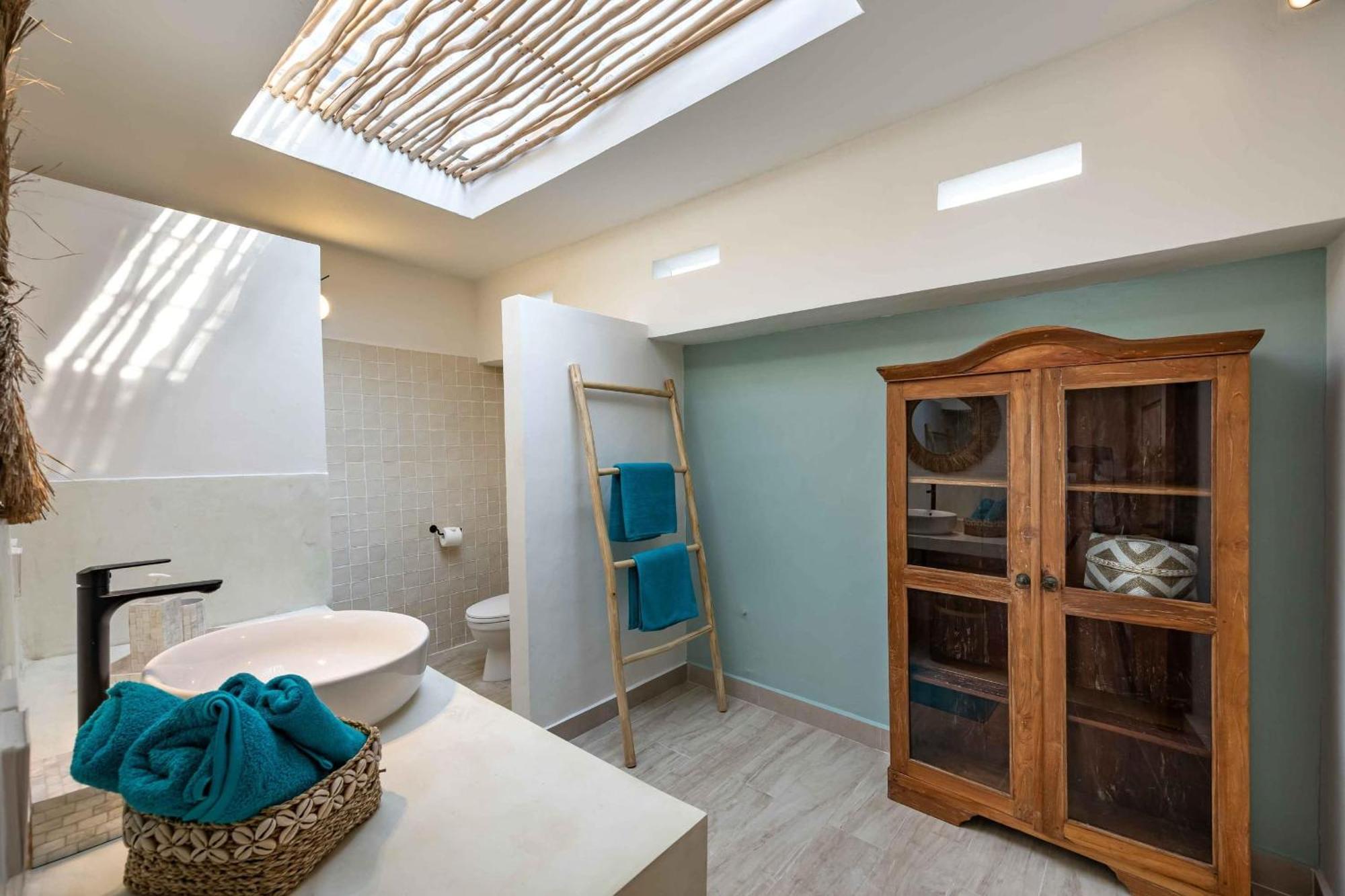 Casa Kokoon - New Bright & Quiet 2br Mertanadi With Private Pool And Parking Villa