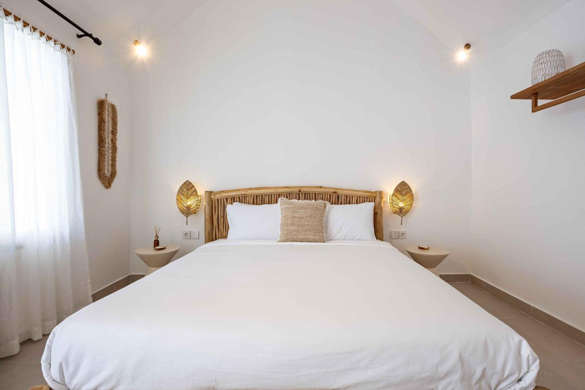 Casa Kokoon - New Bright & Quiet 2br Mertanadi With Private Pool And Parking Villa