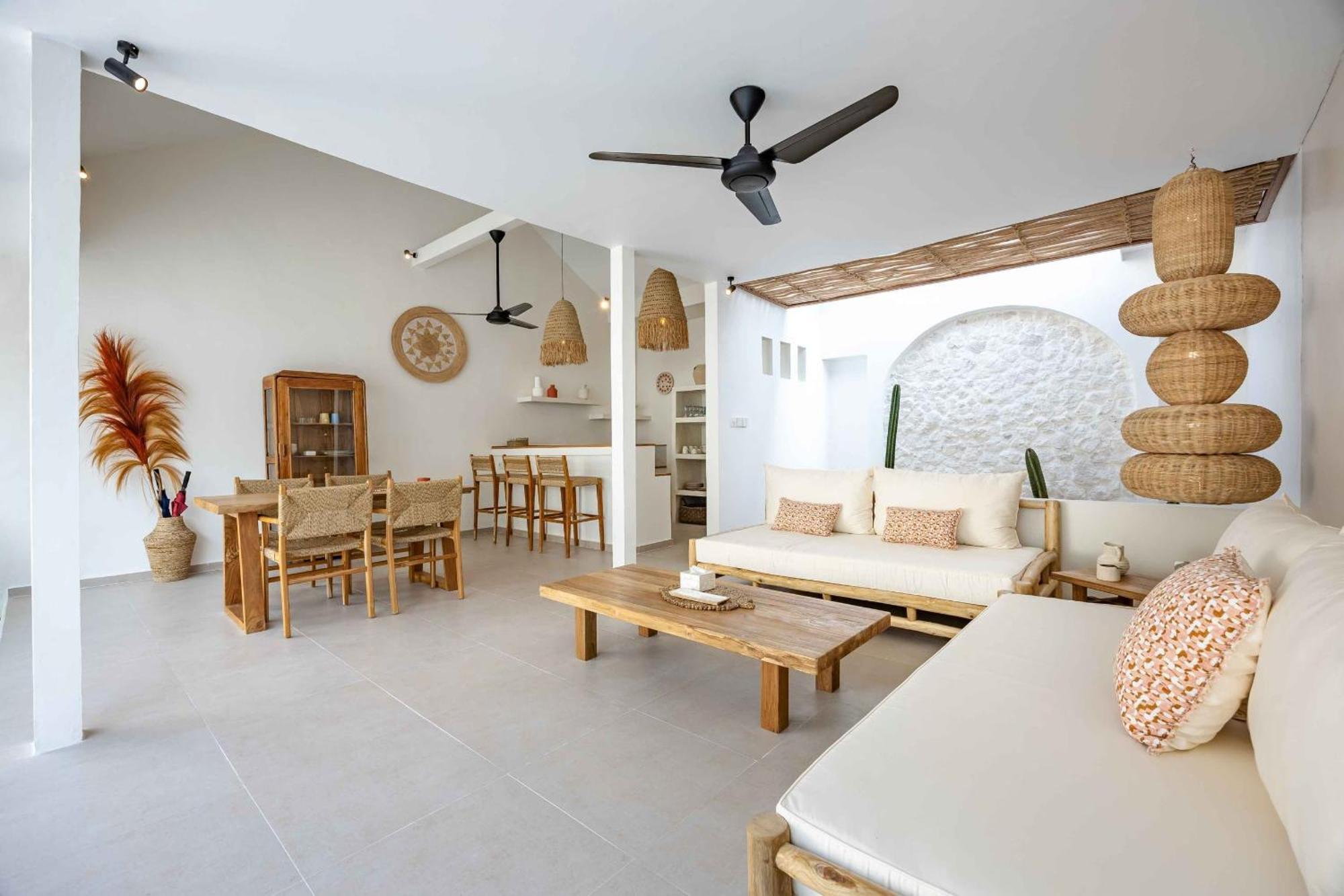 Villa Casa Kokoon - New Bright & Quiet 2br Mertanadi With Private Pool And Parking