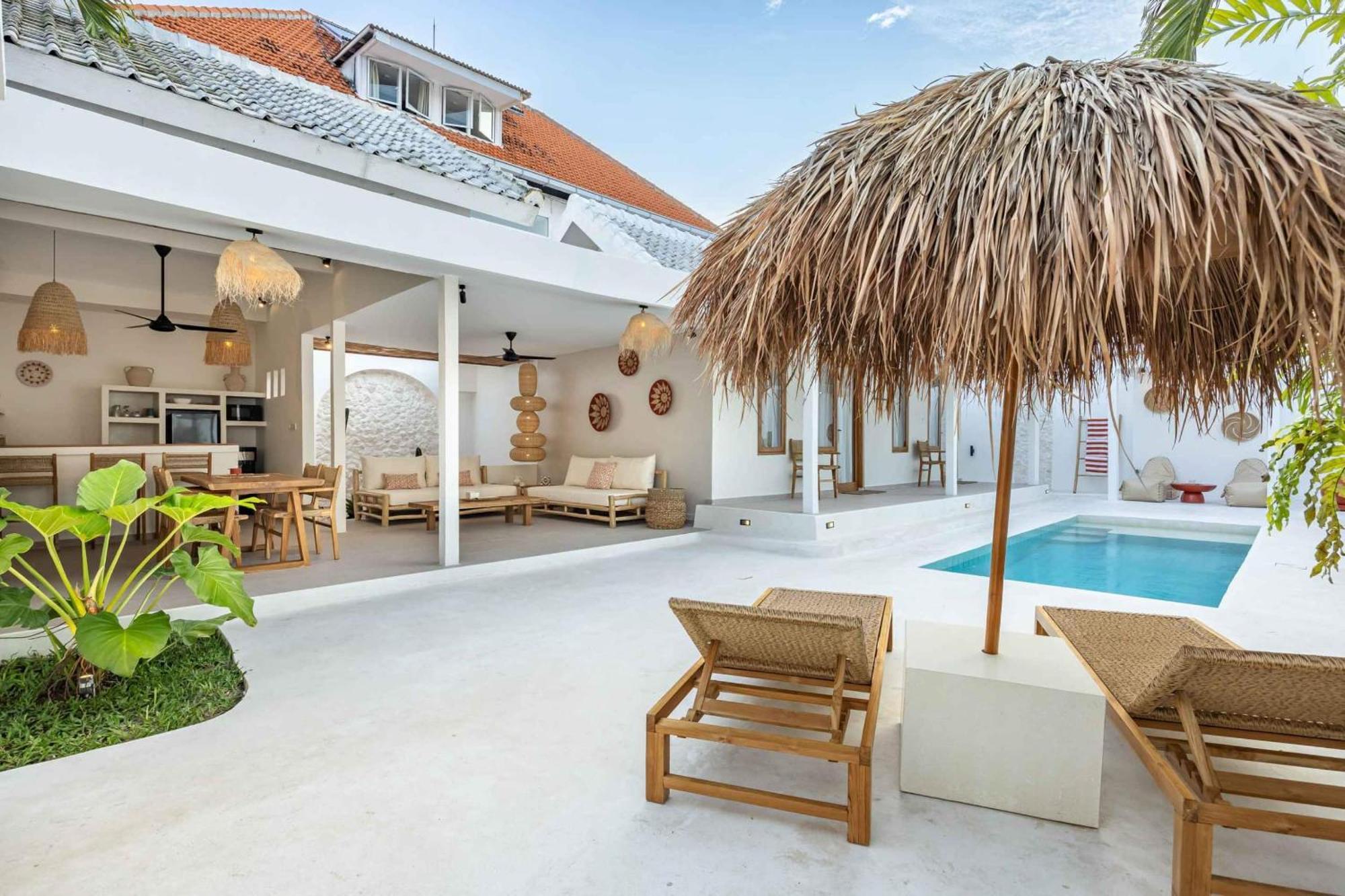 Casa Kokoon - New Bright & Quiet 2br Mertanadi With Private Pool And Parking Villa *