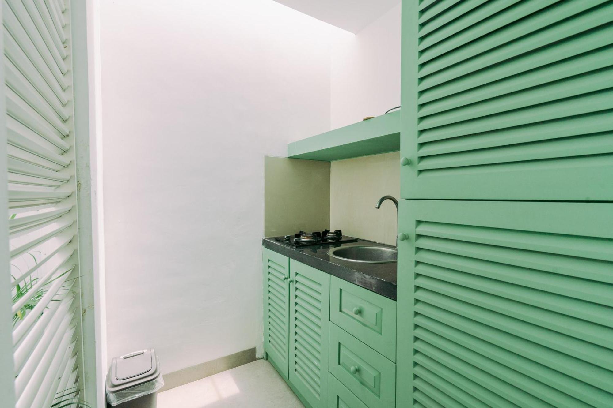 Tan's Astana Villa's By The Lavana Vila *