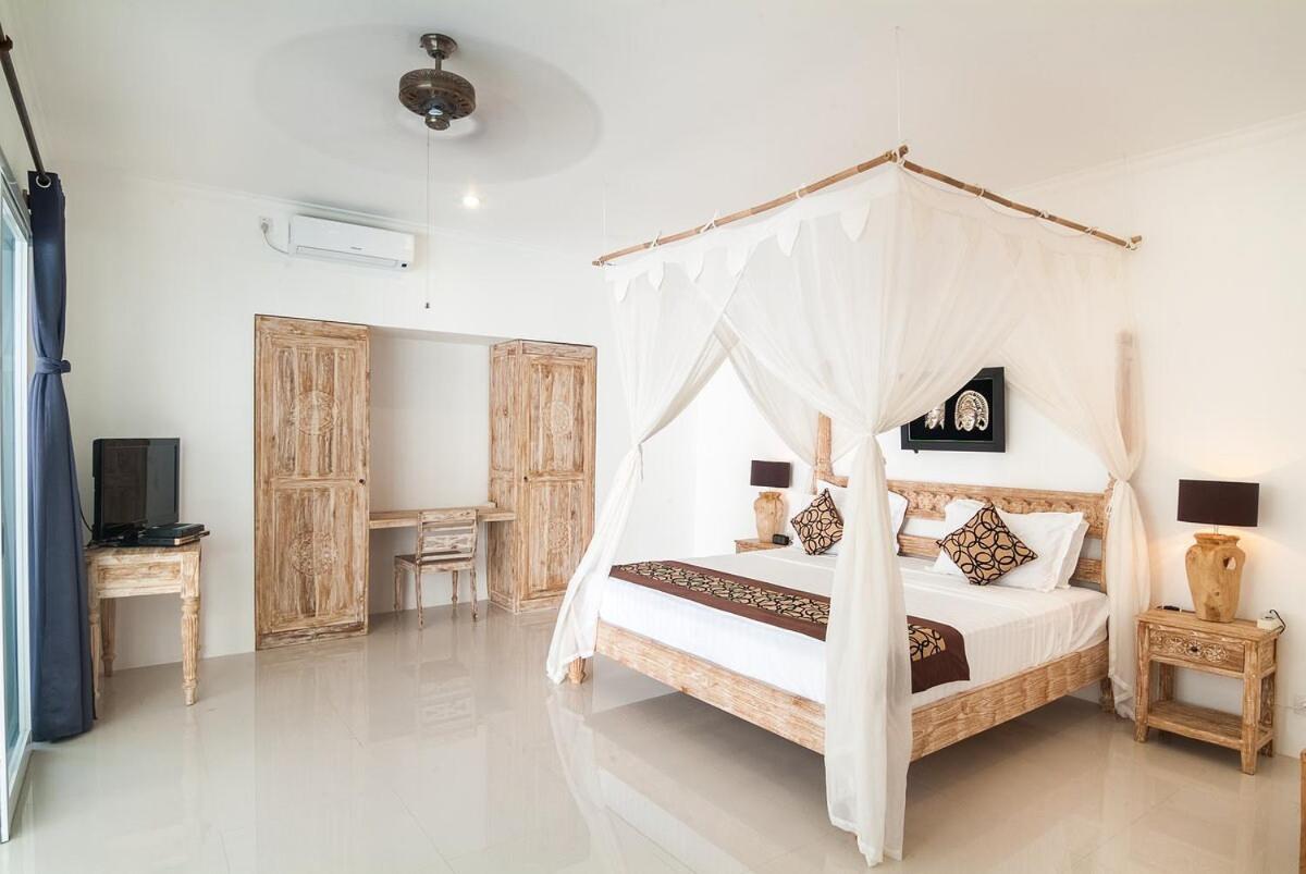 3br Villa4 Oberoi Seminyak,18m Walk To The