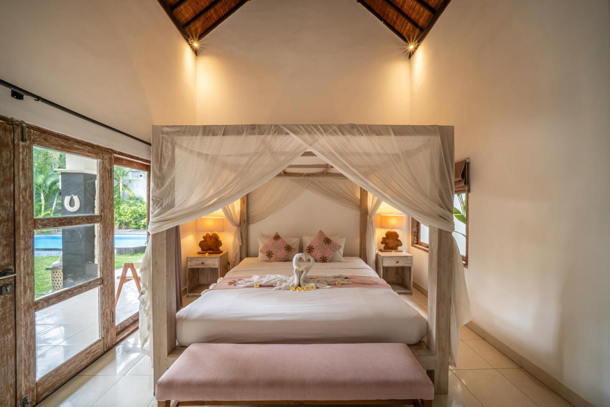 Kangaroo Next To Double Six Villa Seminyak (Bali)