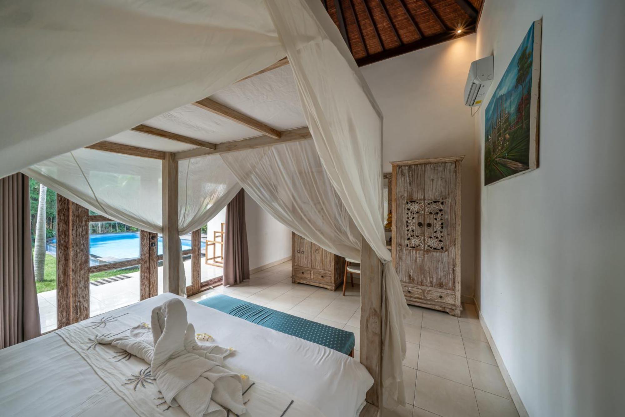 Kangaroo Next To Double Six Villa Seminyak (Bali)