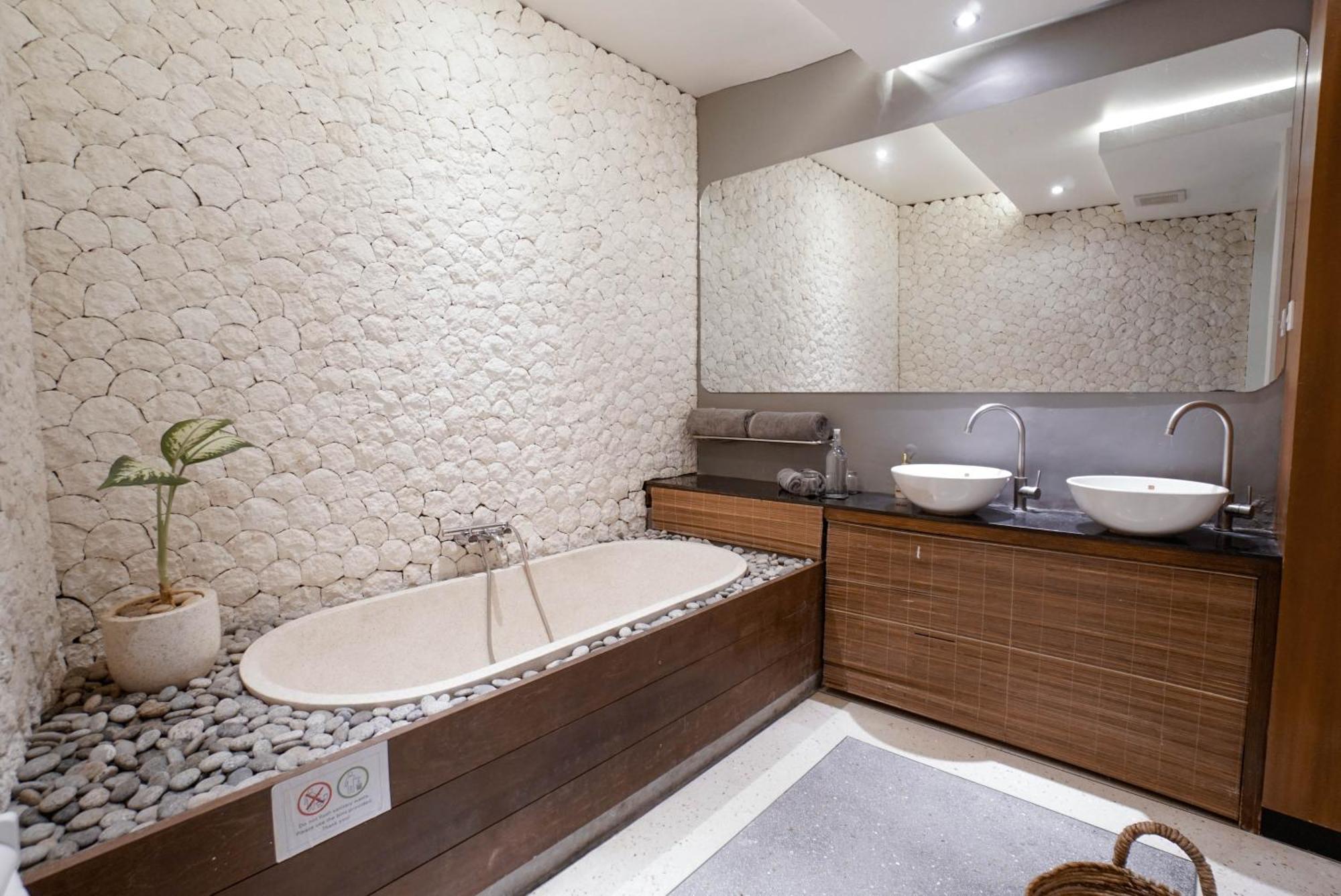 Duadewi 4br In The Heart Of By Santi Management *