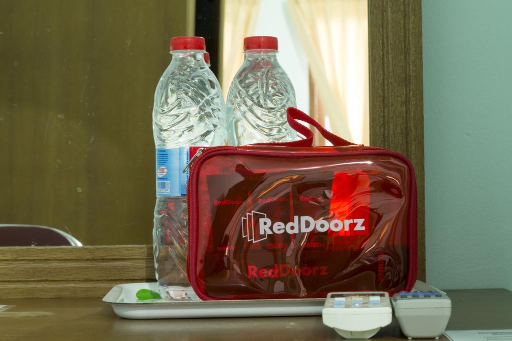 Reddoorz Near Double Six Seminyak (Bali)