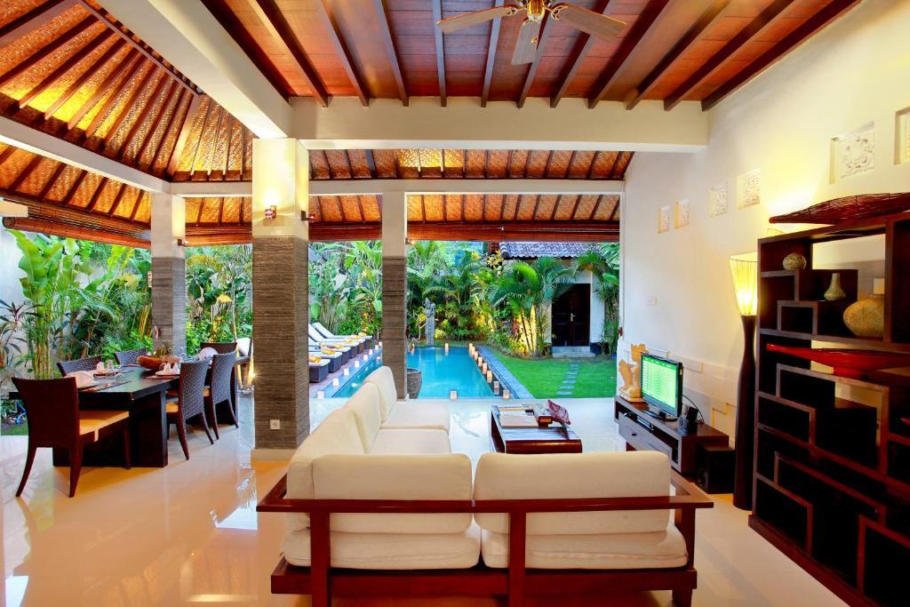 Villa Adhyatma *
