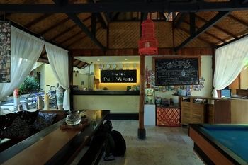 Reddoorz Near Double Six Rumah tetamu 3*