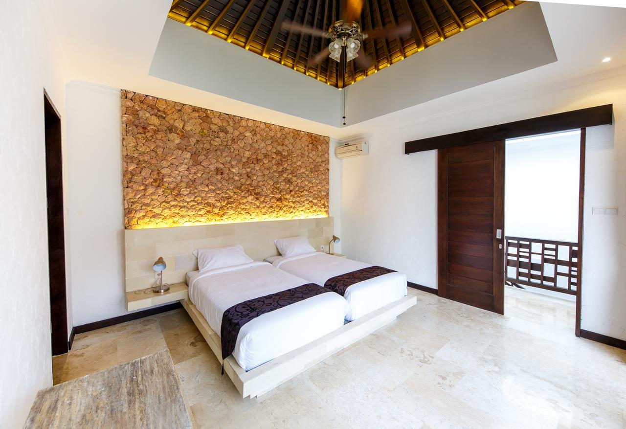Villa Suzuki 3 *