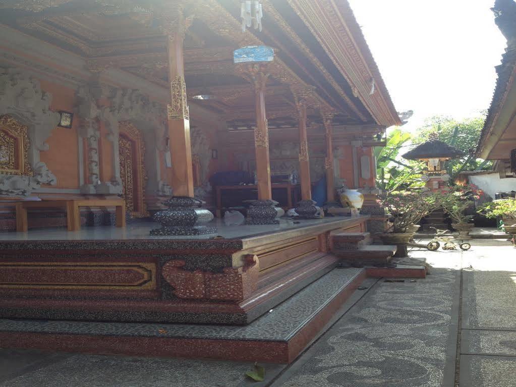 Oyo 90532 Verra Seminyak (Bali)