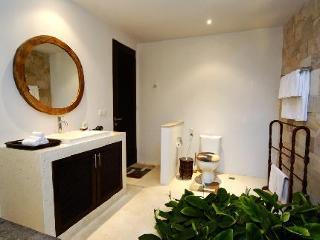 3vkerobokan Hotel