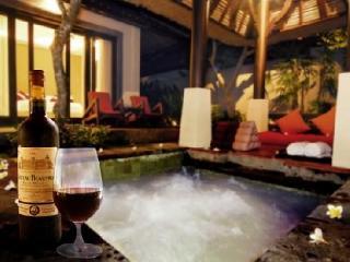 3vkerobokan Hotel 4*