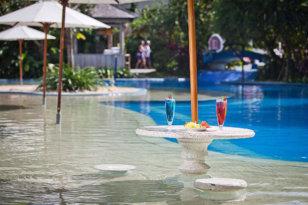 Blu-zea By Double-six Resort Seminyak (Bali)