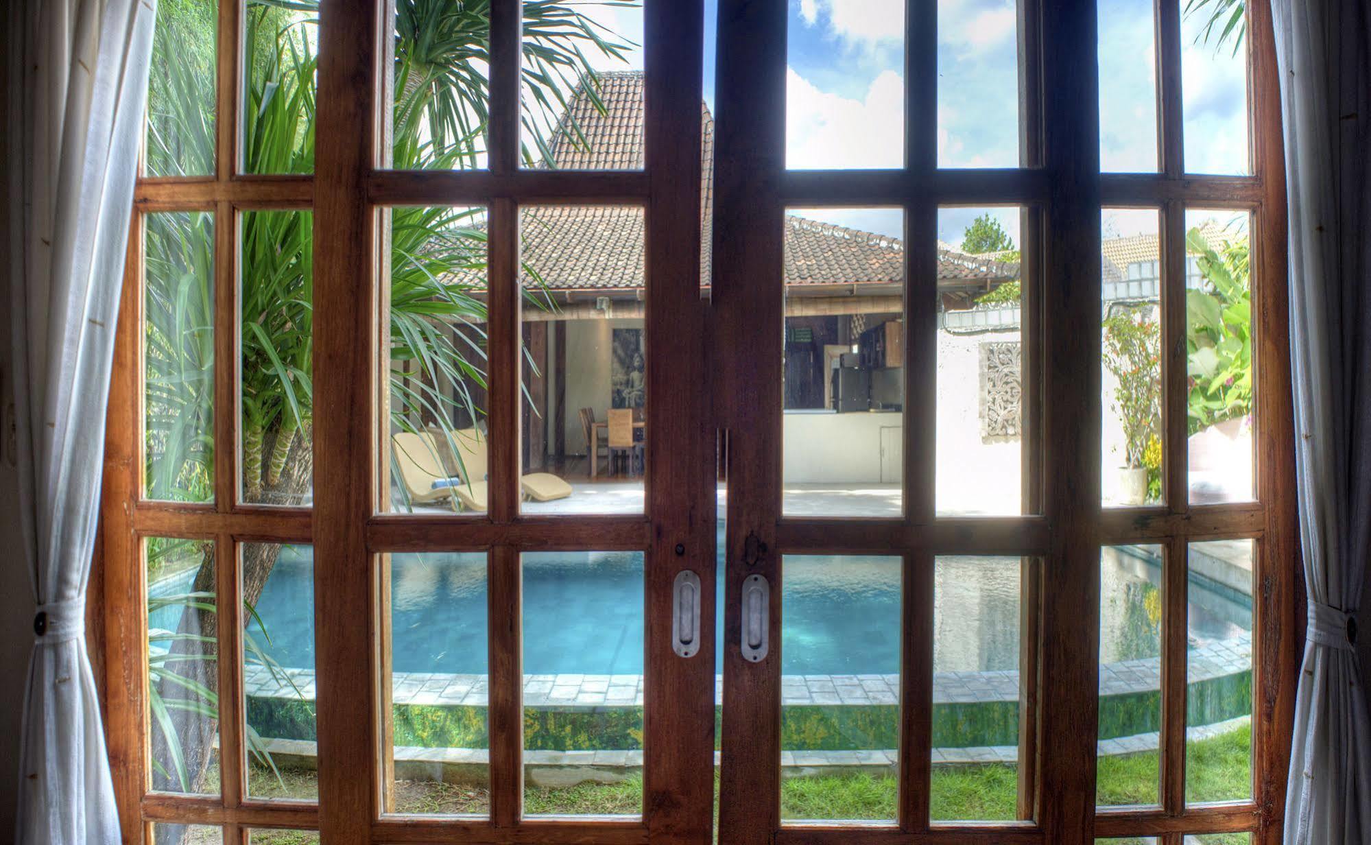 The Joglos Villa Seminyak (Bali)