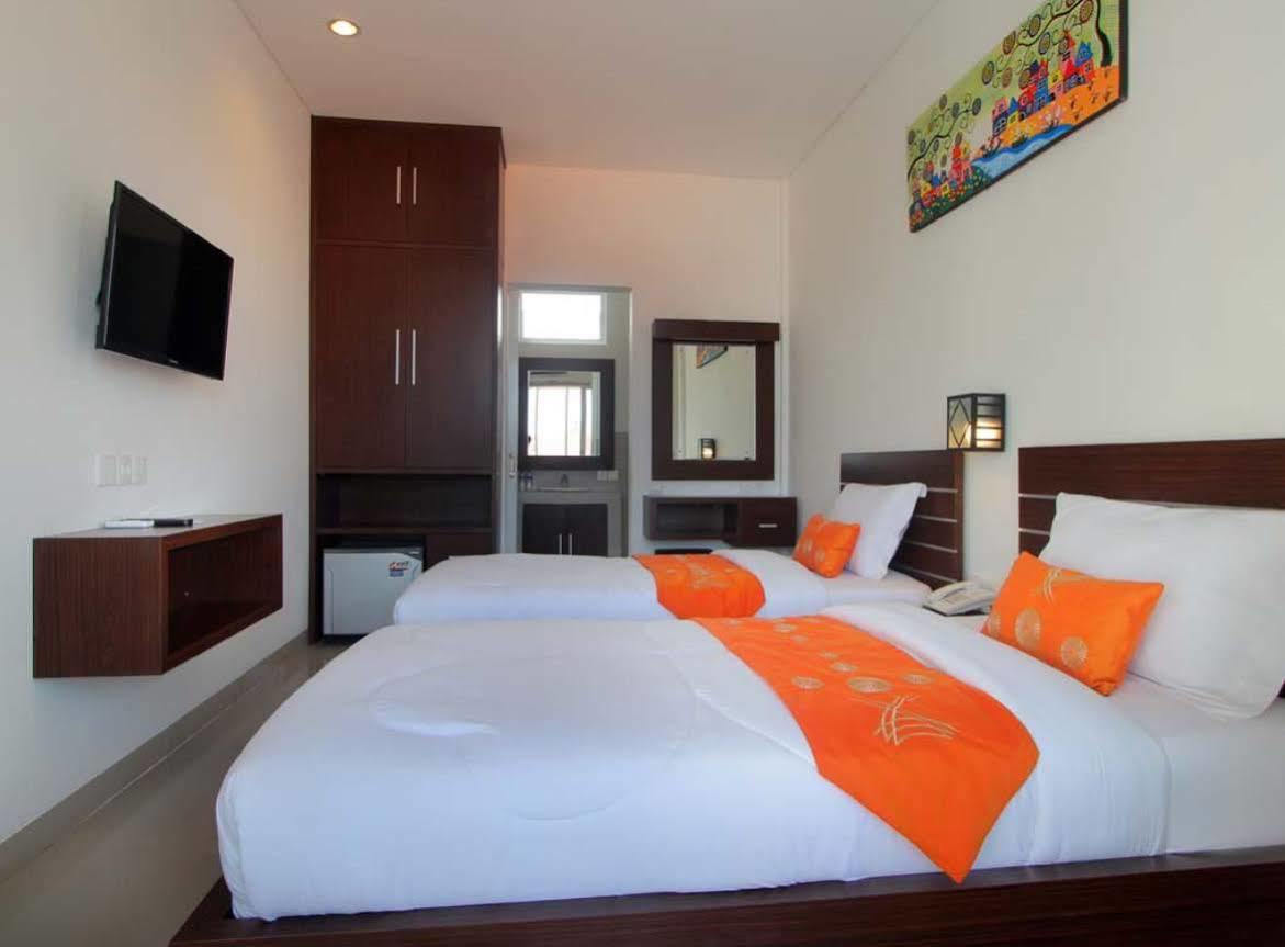 Hotel Lotus Tirta Seminyak