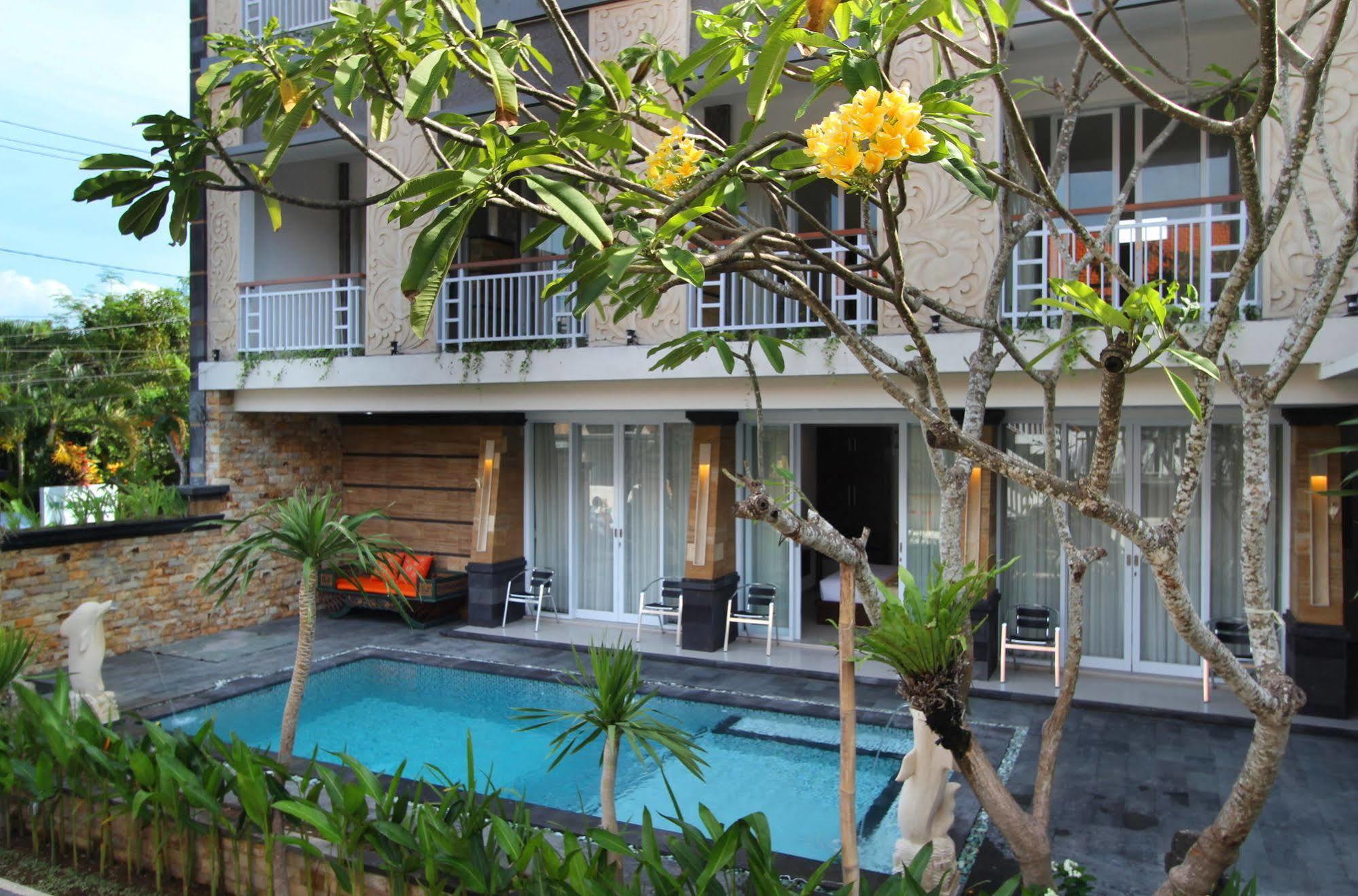Hotel Lotus Tirta