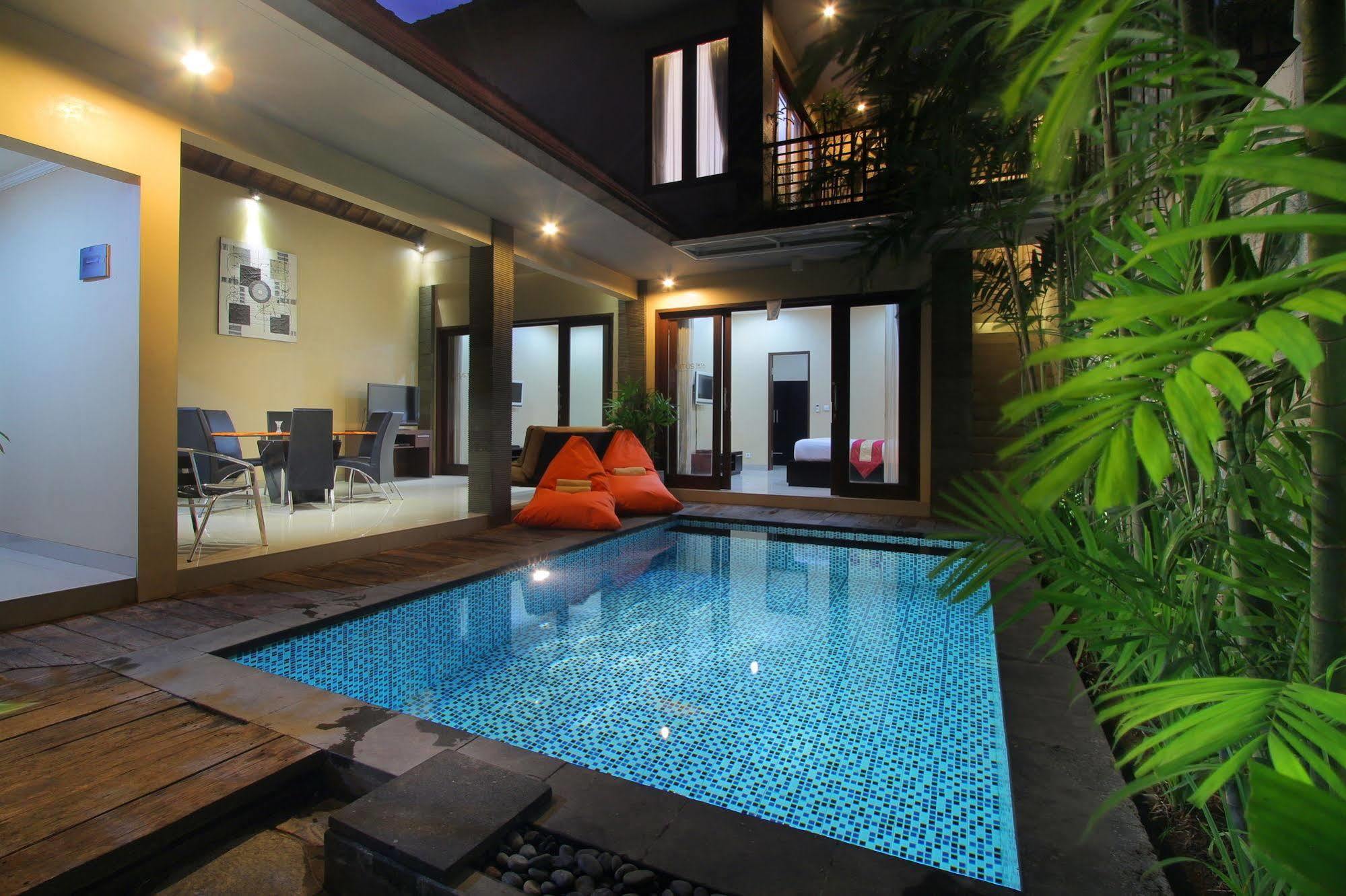 Hotel Lotus Tirta 3*