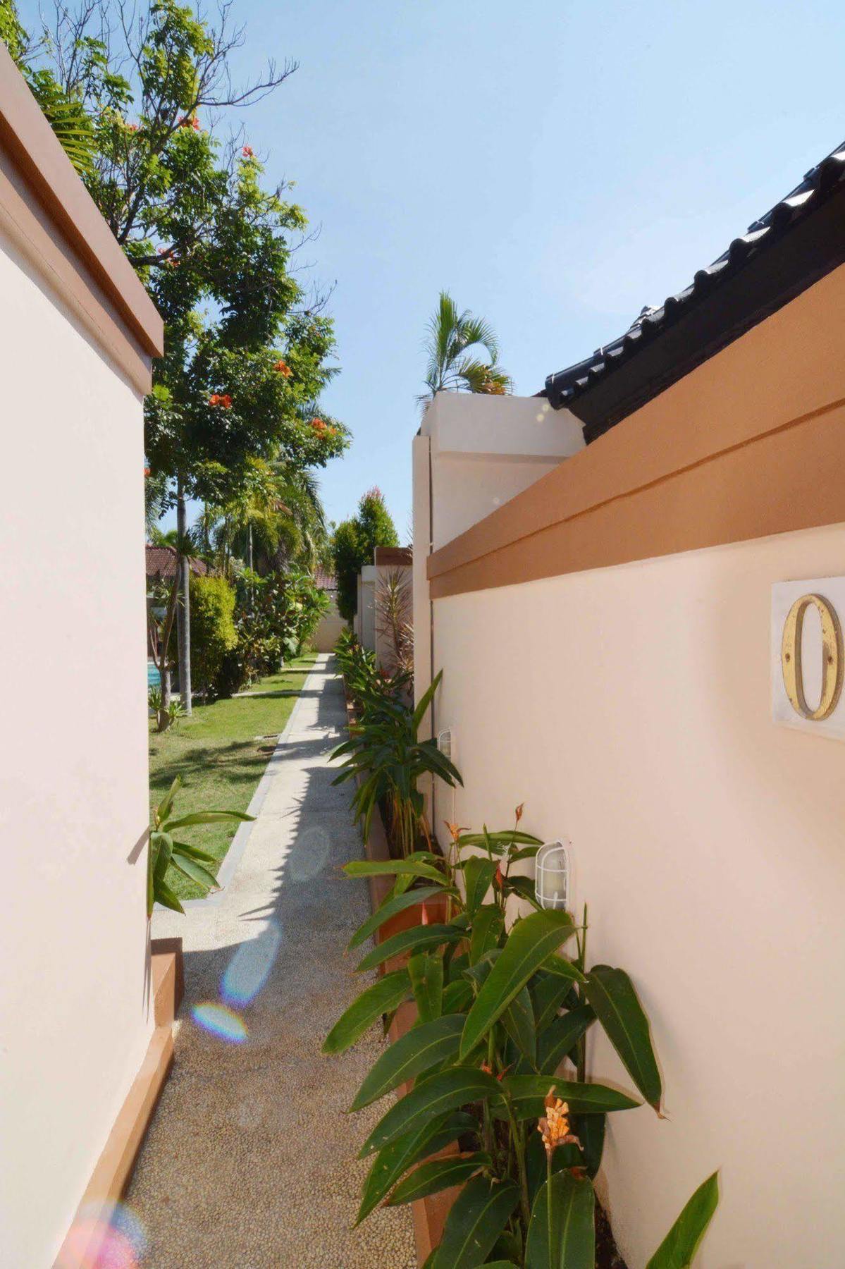 Guest house Kutaville 3*