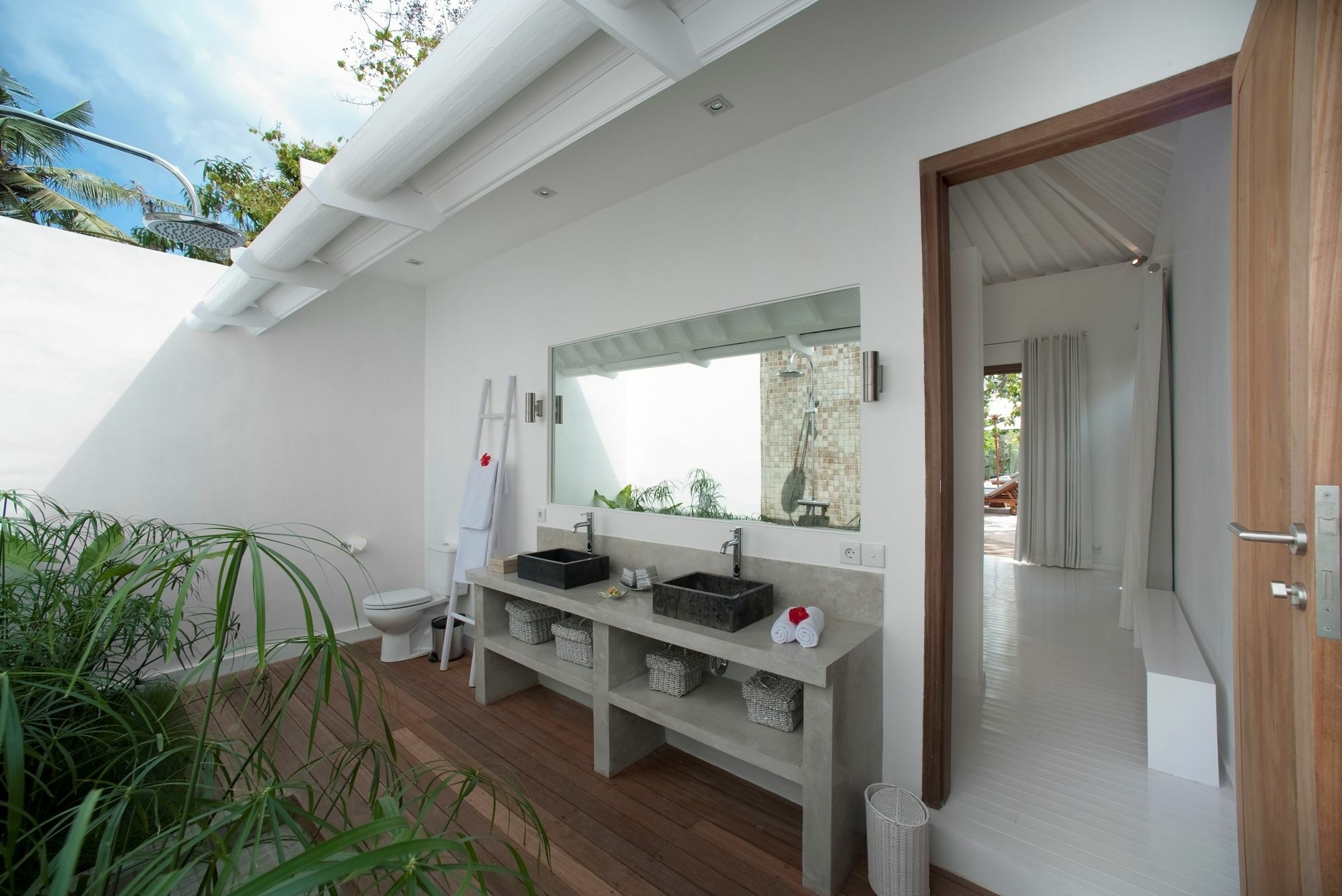 Biệt thự Liola By Exotiq Holidays Seminyak (Bali)