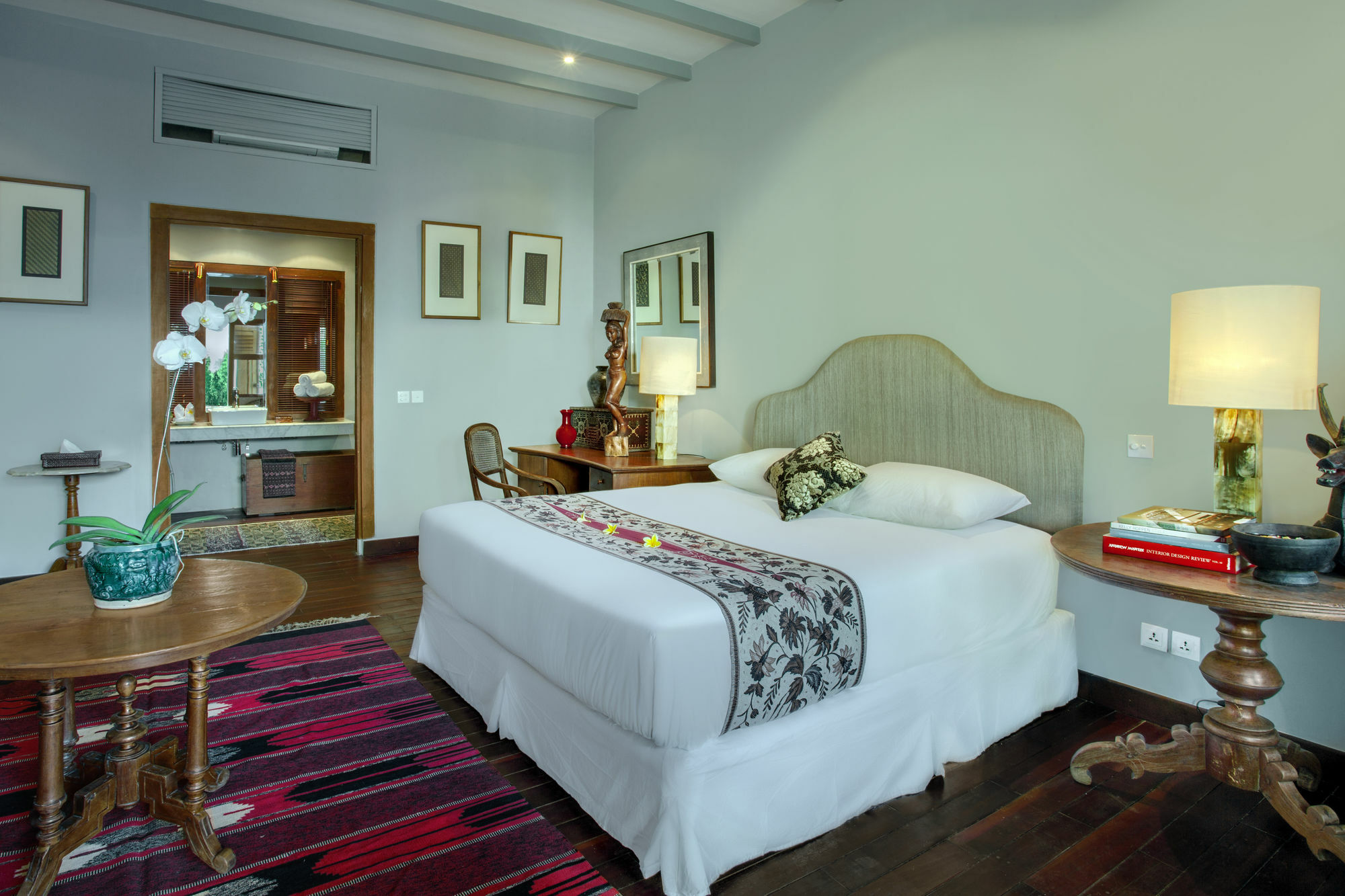 & Vespa 3 Guest house 2*