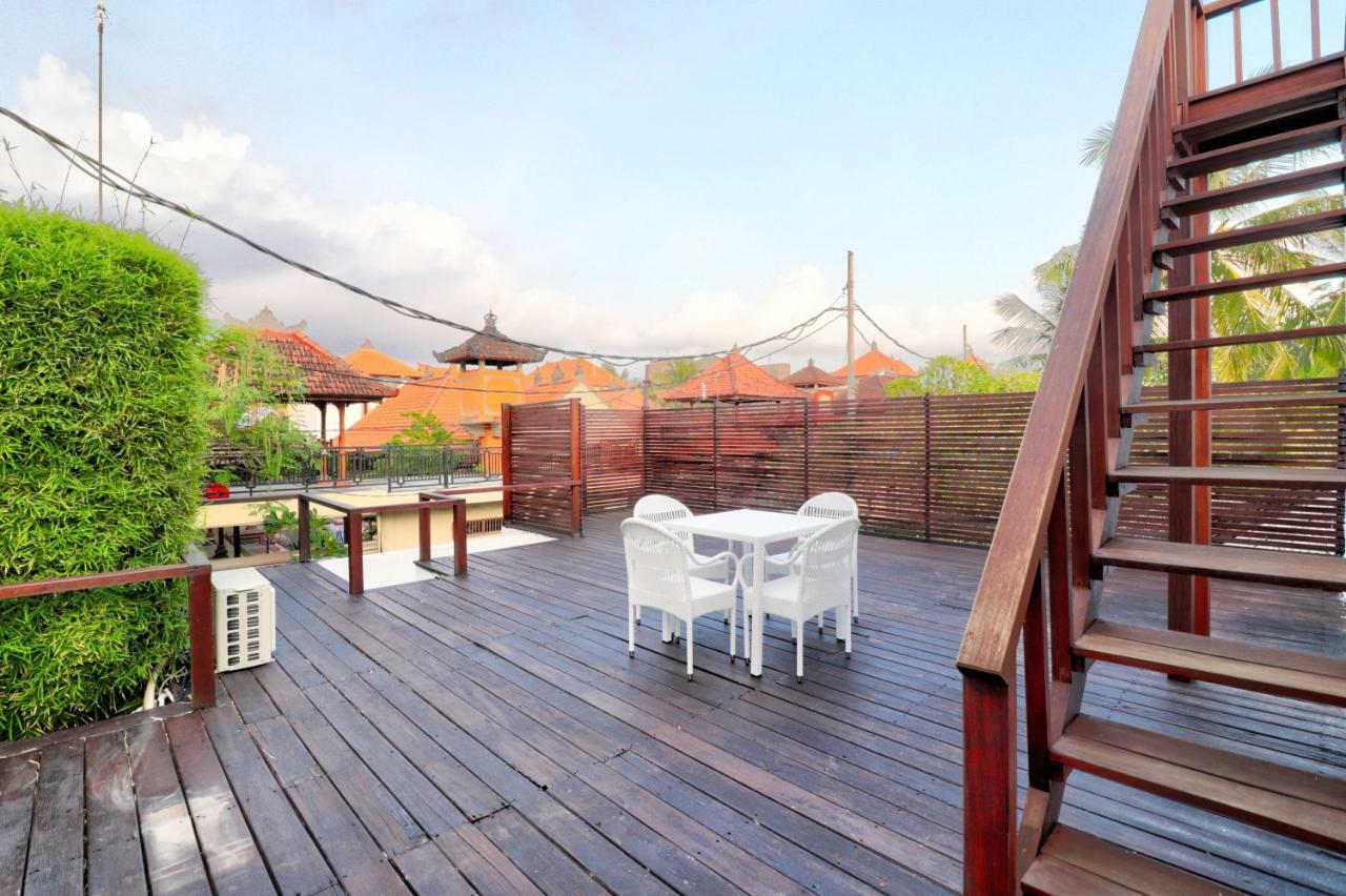Axis Villa, Biệt thự *