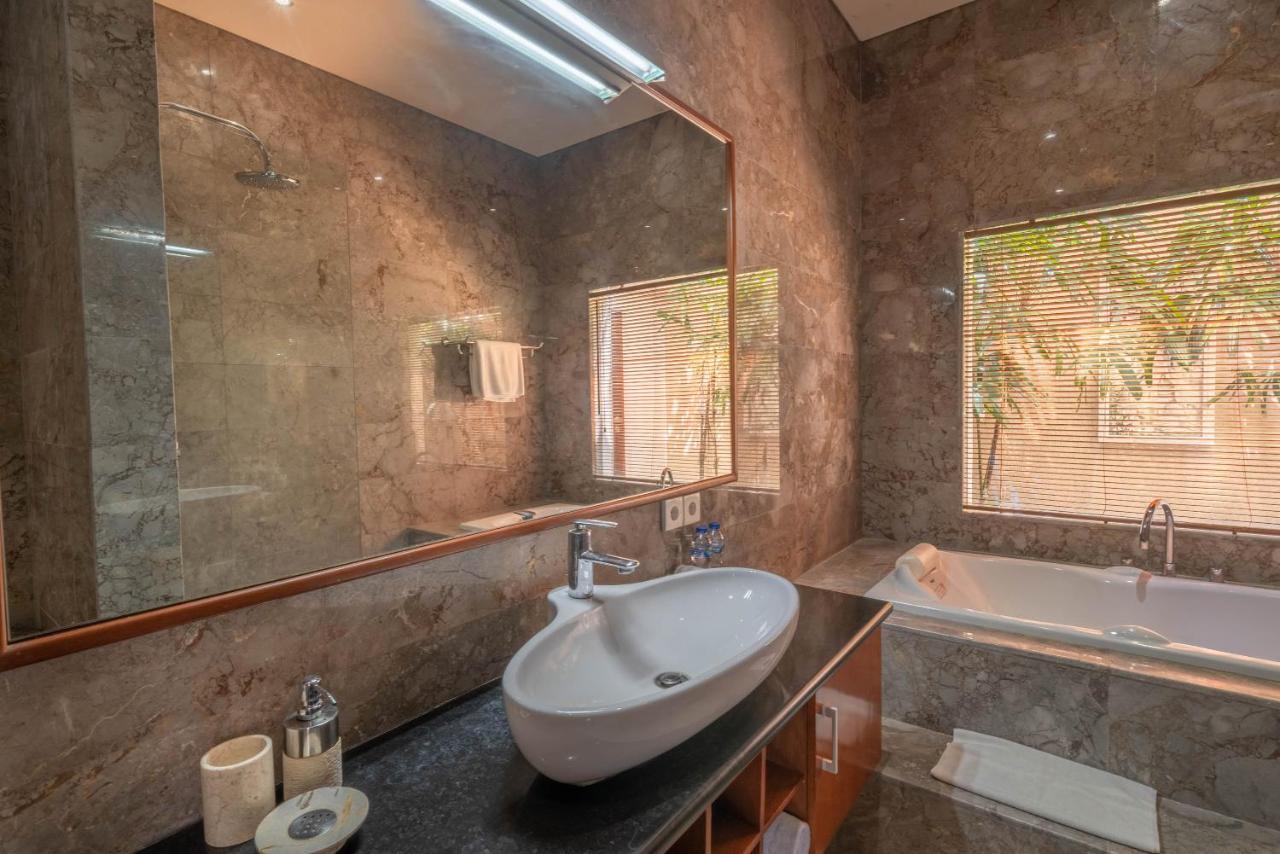Seacluded 2 - Cozy 3br Pool In Seminyak (Bali)