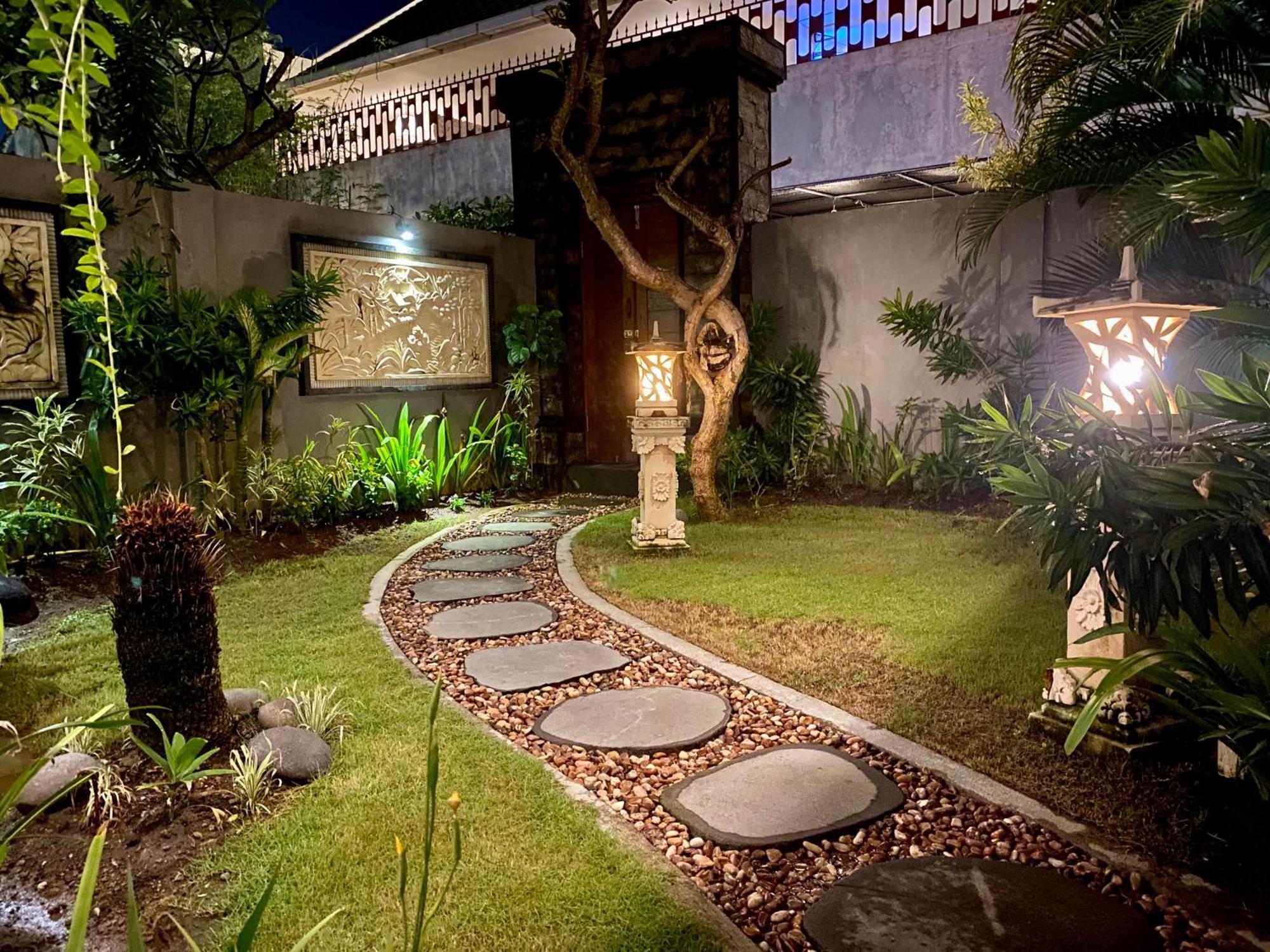 Dikubu Belong 3* Seminyak (Bali)