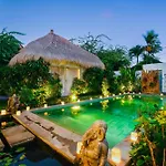 Villa Niri - Beautiful 4Br Teak Joglo Villa In Oberoi Seminyak, A Tranquil Retreat