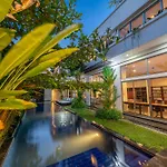 Villa Onyx