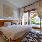 Turan Casa Auri Seminyak