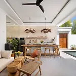 Cozy 2 Beds Villa In Seminyak