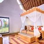 Cozy Executive 2 Bedroom Pool Villa Zn111