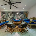 Villa Alchemy Private 4 Bedroom Eat Street 10 Steps To Revolver Cafe