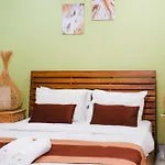 Massive 3 Bedroom Villa In Heart Of Seminyak