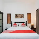 Super Oyo 2417 Panen House