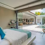 4-Bd Villa With Pool, Central Location Seminyak