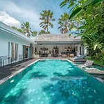 Villa Marlon